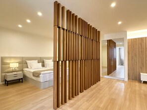Loft | In-room safe, individually furnished, desk, laptop workspace - RIS Opera Apartments Yerevan (Yerevan)