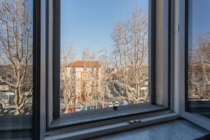 Interni