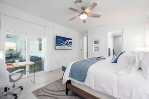 3 chambres, bureau, fer et planche à repasser, accès au Wi-Fi (inclus)