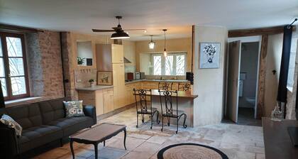 La maison du Meunier en pleine campagne