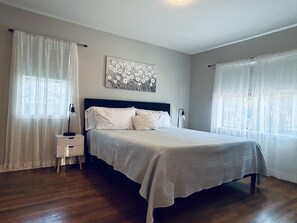 2 chambres, bureau, fer et planche à repasser, Wi-Fi gratuit