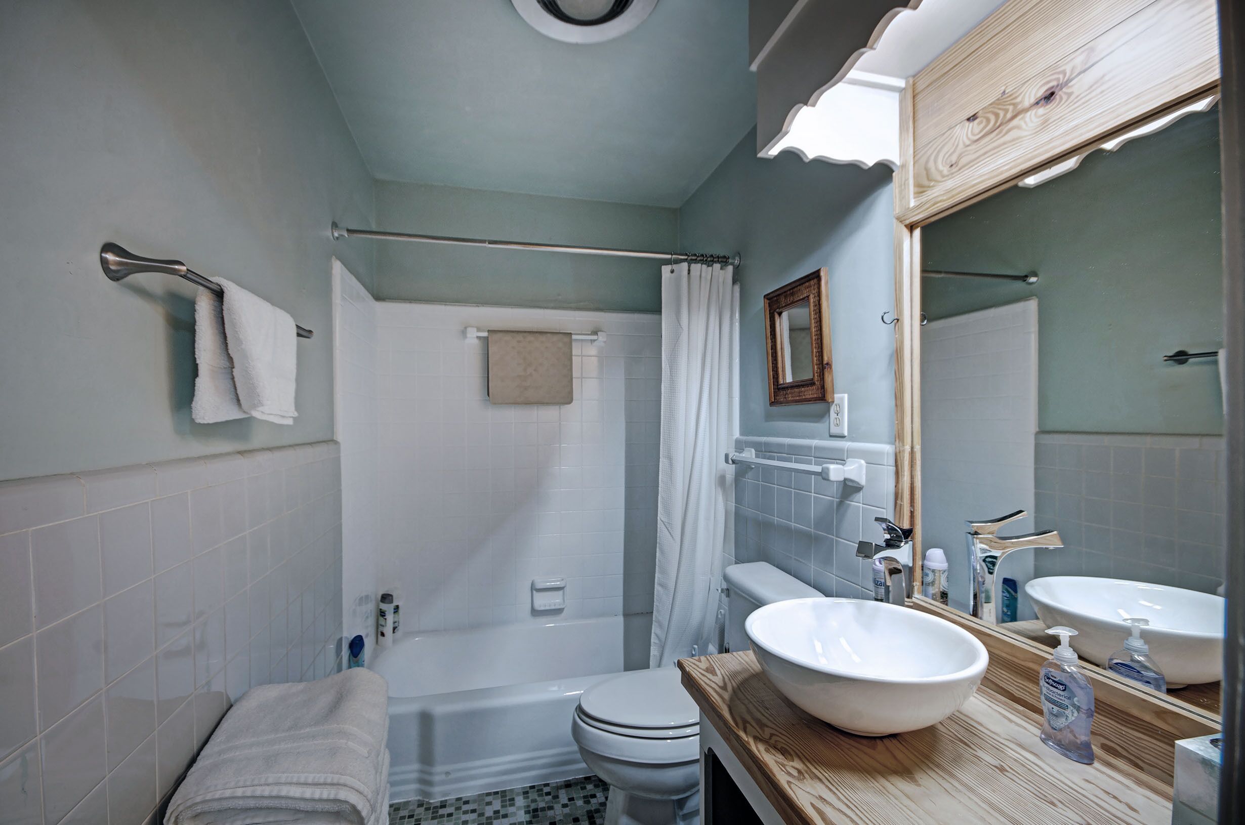 Four Bedroom House Retreat in the Heart of Jackson