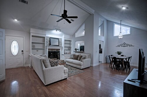 Two Bedroom Getaway Near the Reservoir