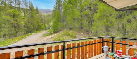 屋外ダイニングエリア