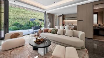 Suite, 2 slaapkamers, balkon (Suite) | Een minibar, verduisterende gordijnen, gratis wifi, beddengoed