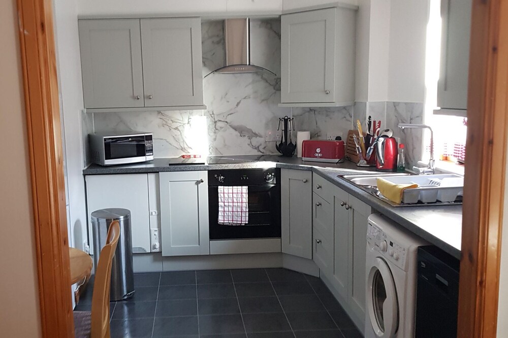 10 minutes from the local beach in Thurso
