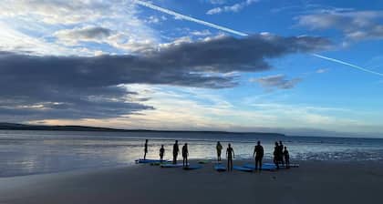 10 minutes from the local beach great surfing beach
License Nr.HI-00282-F