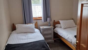 2 chambres, fer et planche Ă repasser, Wi-Fi gratuit, draps fournis