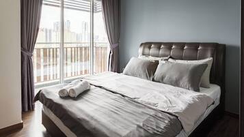 3 bedrooms, in-room safe, iron/ironing board, free WiFi