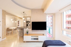 2 chambres, fer et planche à repasser, Wi-Fi, draps fournis