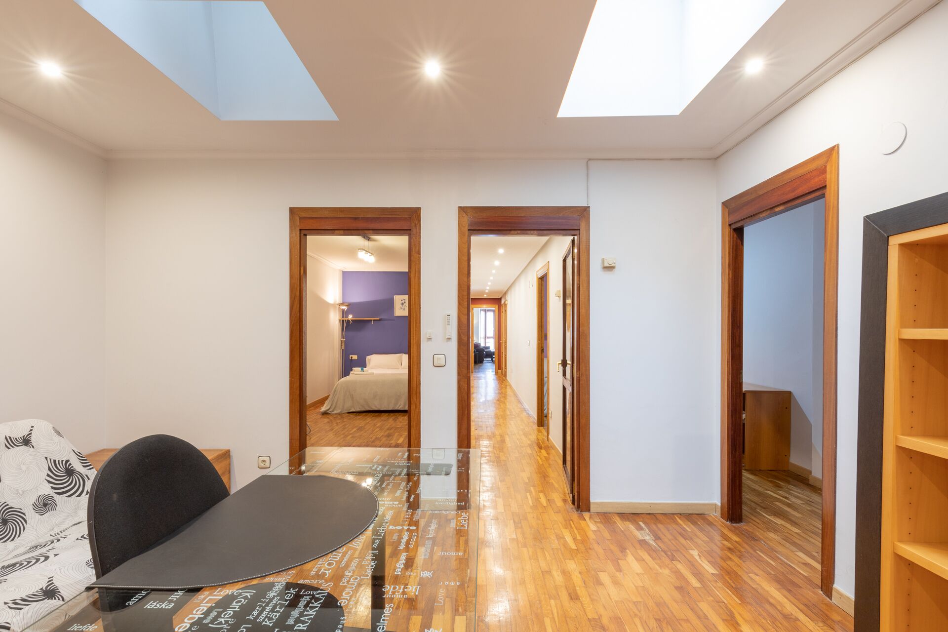 3 Schlafzimmer, Schreibtisch, Bügeleisen/Bügelbrett, WLAN