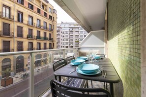 Outdoor dining - Triunfo | The Rentals Collection (San Sebastián/Donostia)