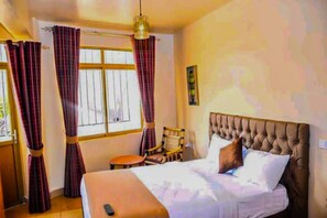 Deluxe Double Room | Free WiFi, bed sheets