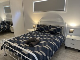 华丽木屋 (Turtle) | 2 多间卧室、特色家居、床单