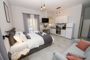 Studio Deluks | Seprai premium, kedap suara, setrika/meja setrika, dan Wi-Fi gratis