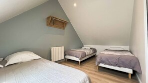 2 bedrooms, free WiFi, bed sheets, wheelchair access