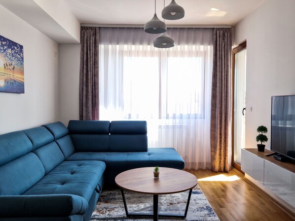 Smart TV - Brand new apartment near the city center and all urban places!!! (Skopje)