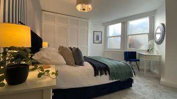 1 غرفة نوم ومكواة/لوح كي وواي فاي مجانًا وملاءات أسرّة