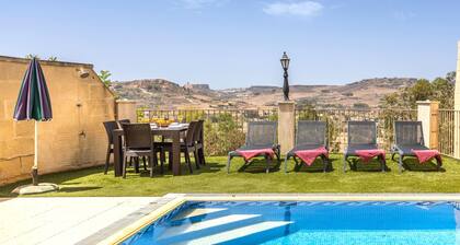 Ta Lucija 2 Bedroom Villa With Private Pool