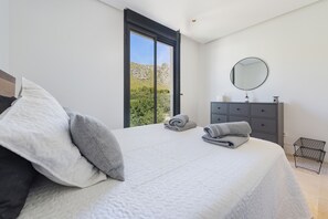 3 bedrooms, iron/ironing board, free WiFi, bed sheets - Penthouse  Apt Colomer by JS Villas (Port de Pollença)