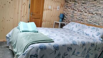 1 bedroom, iron/ironing board, free WiFi, bed sheets