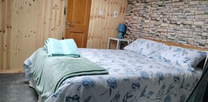 1 bedroom, iron/ironing board, free WiFi, bed sheets - Upstairs One Bedroom Apartment on Achill Island (Achill Island)