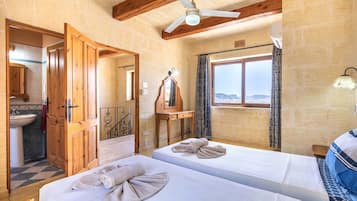 Villa | 4 bilik tidur, seterika/papan seterika, Wi-fi percuma, cadar katil