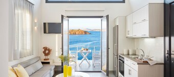 Eleia Seafront VIlla with Private Pool & Sea View