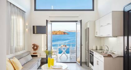 Eleia Seafront VIlla with Private Pool & Sea View