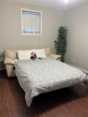 1 bedroom, iron/ironing board, bed sheets