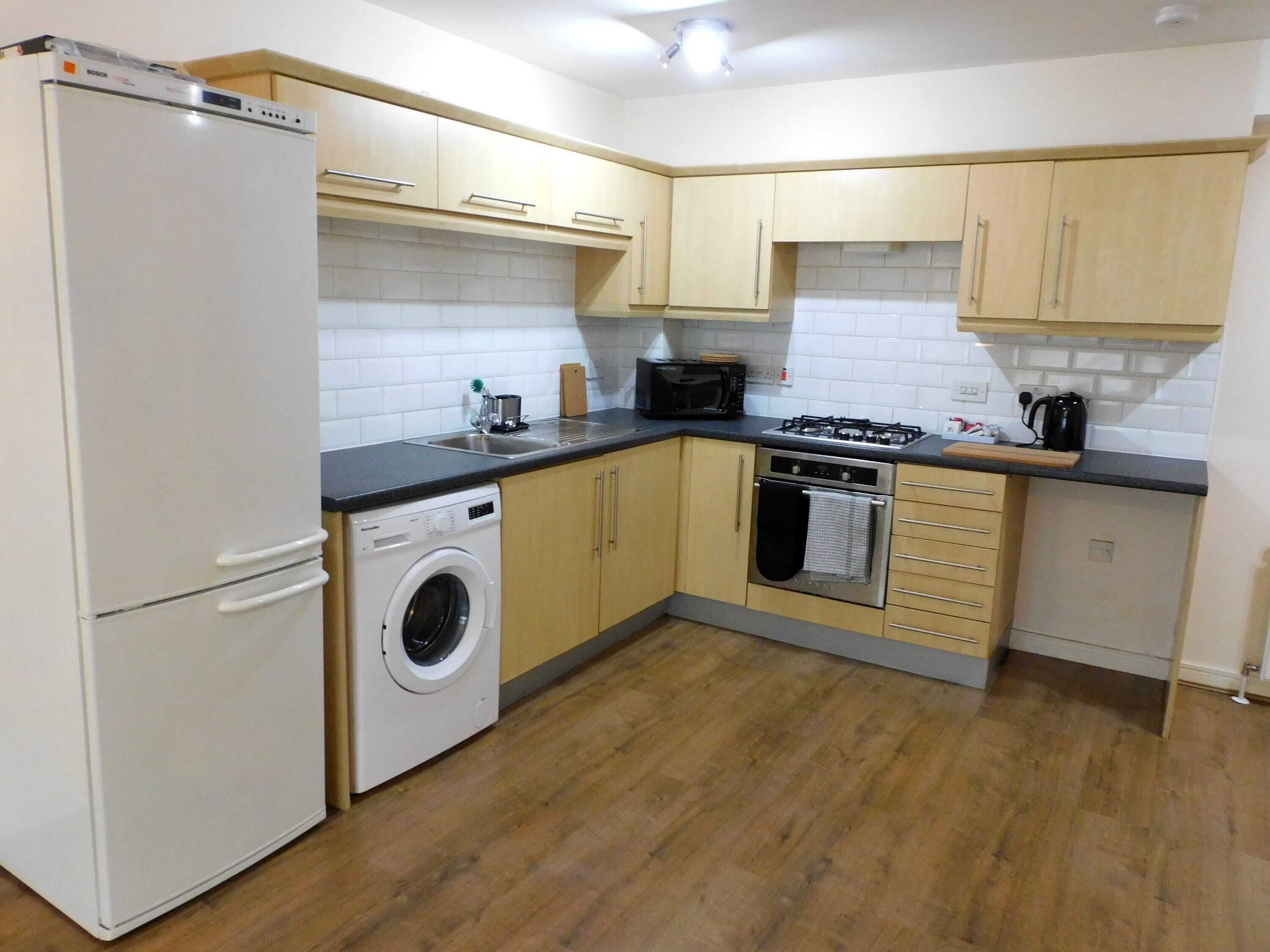 Fabulous, 2 bed apt, 10 mins from City Centre