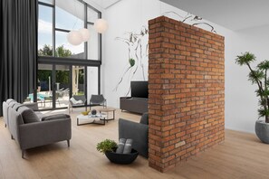 LCD-Fernseher, Videospiele, Tischfußball, Stereoanlage