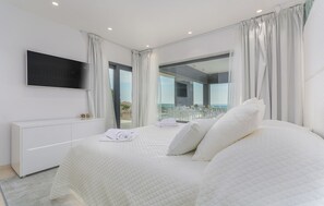 5 bedrooms, iron/ironing board, WiFi, bed sheets - Luxury Villa Nimai Luce with private pool, air conditioning, WIFI, private parking, sea view in Istria (Kastelir)