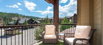 NEW pet friendly 1 bedroom - great location and amenities