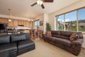 Fernseher, Kamin, Computerbildschirme