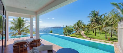 Presidential Villa +16 | Terrace/patio