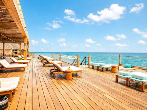 Kwanza Resort By SUNRISE