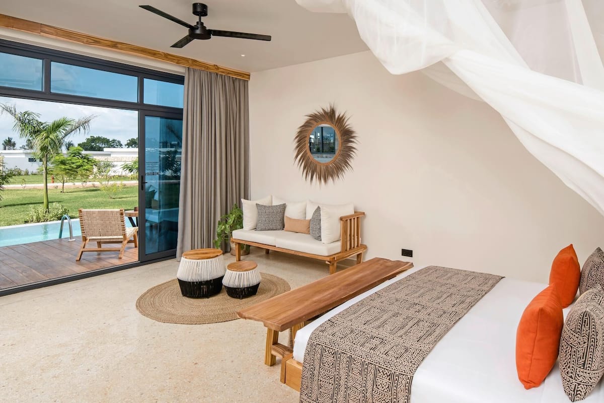Junior Swim-Up Suite | 1 phòng ngủ, bộ đồ giường cao cấp, minibar, két bảo mật tại phòng