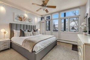 3 Schlafzimmer, Zimmersafe, Bügeleisen/Bügelbrett, Reisekinderbett