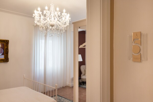 Signature Double or Twin Room | Desk, laptop workspace, soundproofing, free WiFi