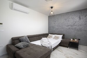 3 Schlafzimmer, Zimmersafe, Bügeleisen/Bügelbrett, Reisekinderbett