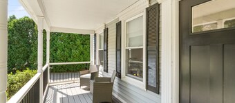 Private Beach House Retreat near Newport