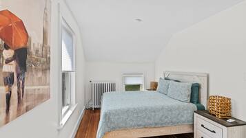 3 bedrooms, travel crib, WiFi