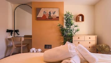 2 bedrooms, WiFi, bed sheets