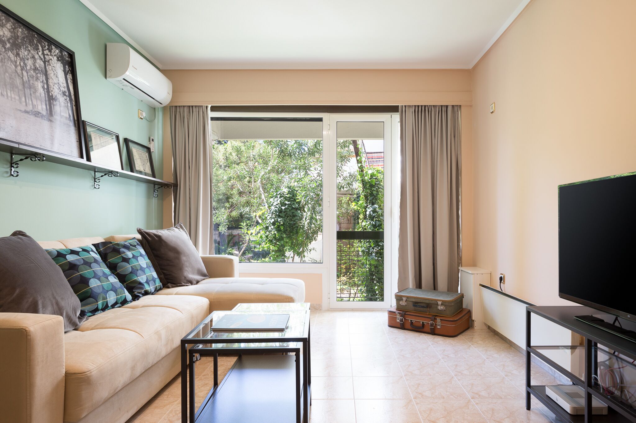 Glyfada 2 bedrooms 4 persons apartment by MPS