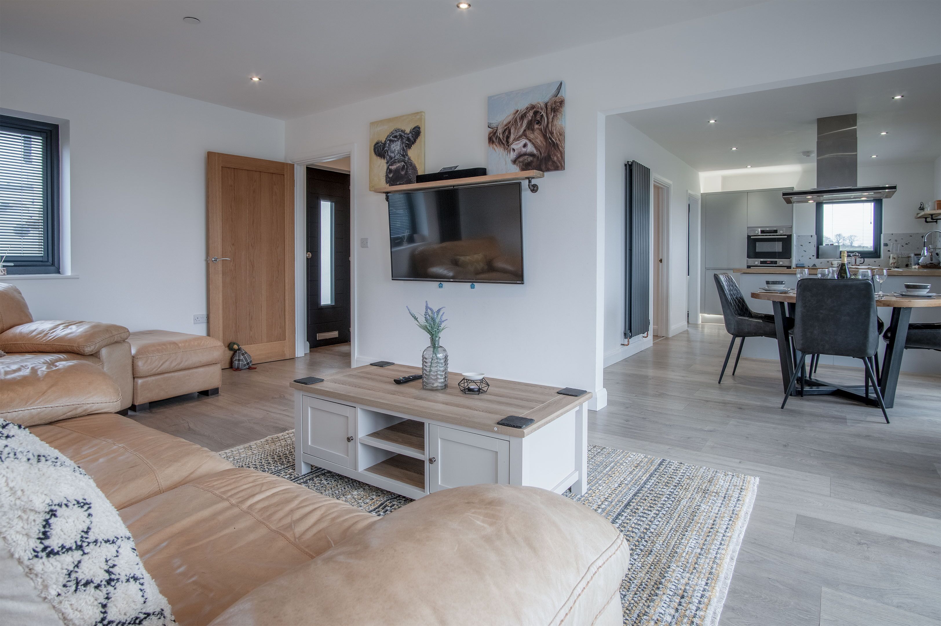 Field View - 3 Bedroom Luxurious Home - Reynalton