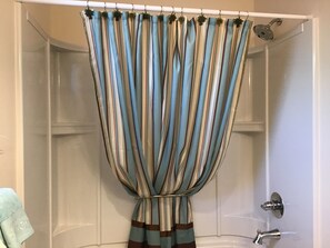 Villa, Multiple Beds, Patio, Garden View | Bathroom - 2788 Horvat Lane (Wildwood)