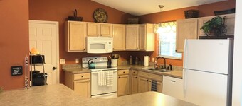 1813 Sanibel Ct
