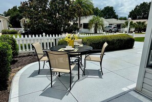 Outdoor dining