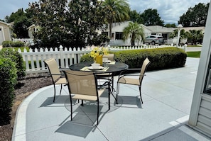 Outdoor dining